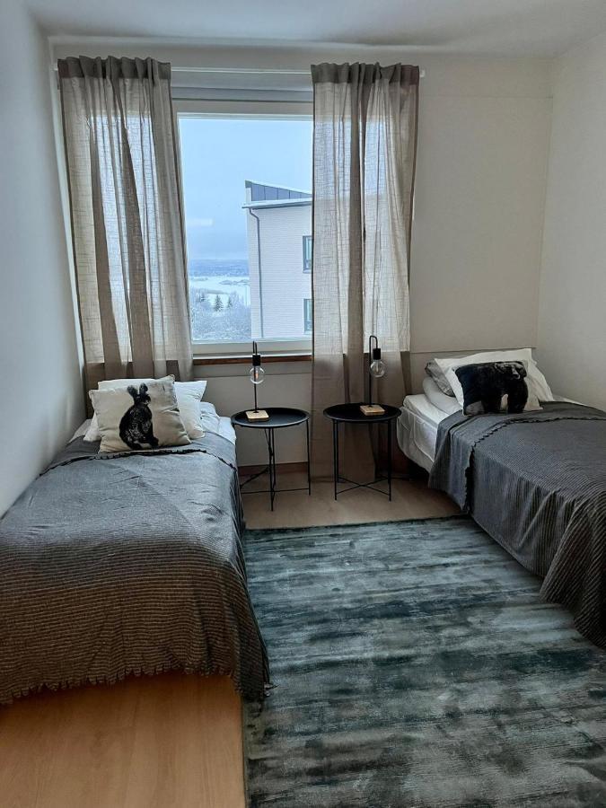 Apartamento Ylimmaen Kerroksen Tilava Kolmio Jokinaekymaellae Rovaniemi Exterior foto